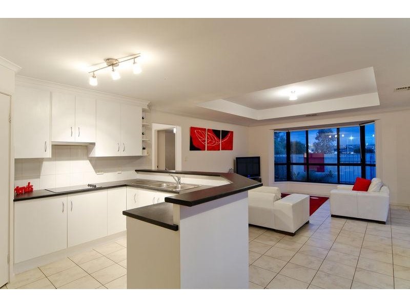 8 Harbour Drive, Seaford Rise SA 5169