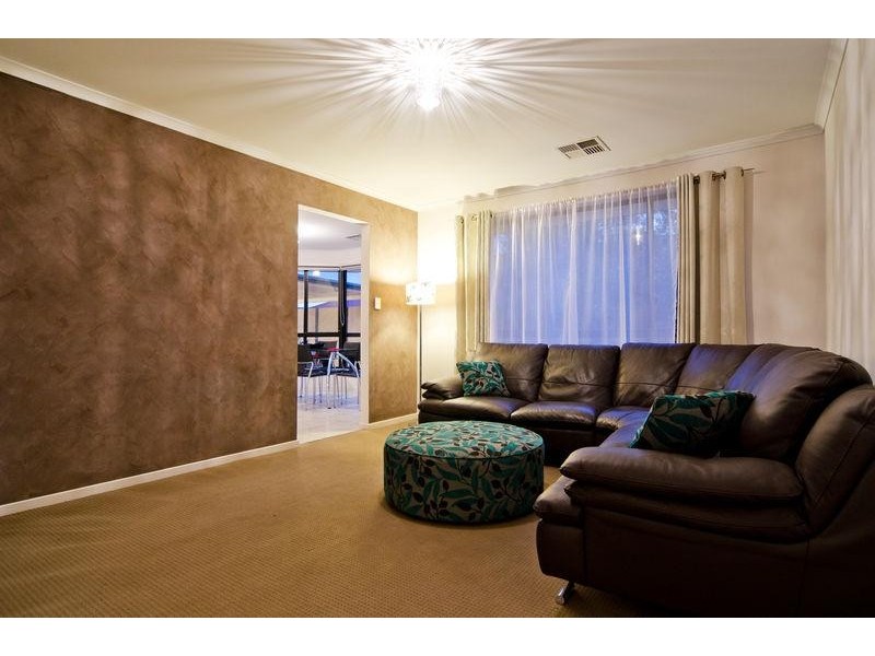 8 Harbour Drive, Seaford Rise SA 5169