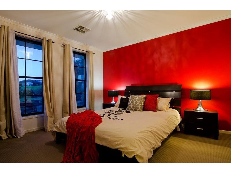 8 Harbour Drive, Seaford Rise SA 5169