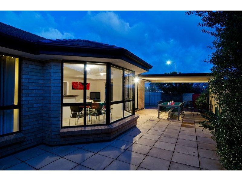 8 Harbour Drive, Seaford Rise SA 5169