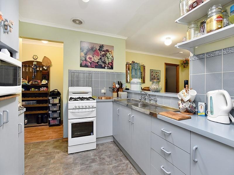 2 Coral Court, Seaford Rise SA 5169