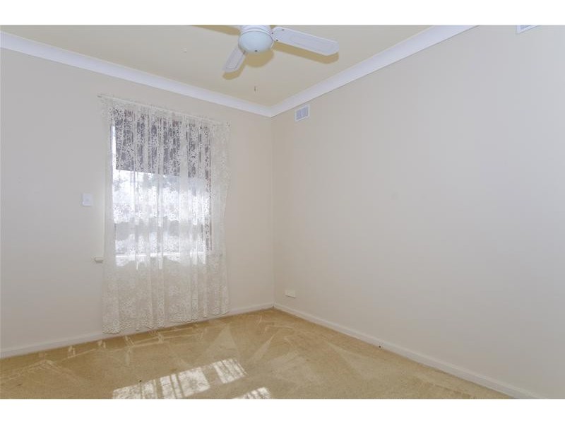 15 Norman Crescent, Hackham SA 5163