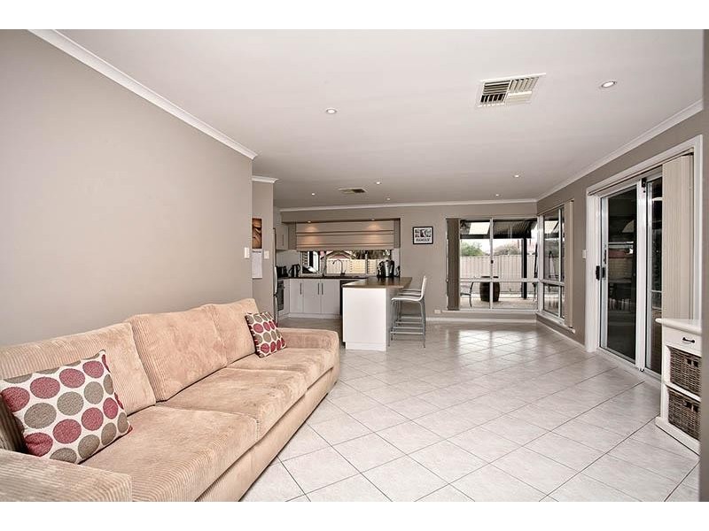 1 Cutlass Walk, Seaford Rise SA 5169