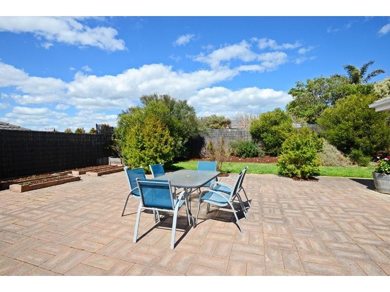 18 Goodrington Way, Moana SA 5169