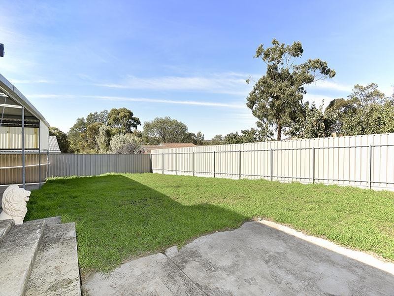4 Athens Court, Hackham West SA 5163