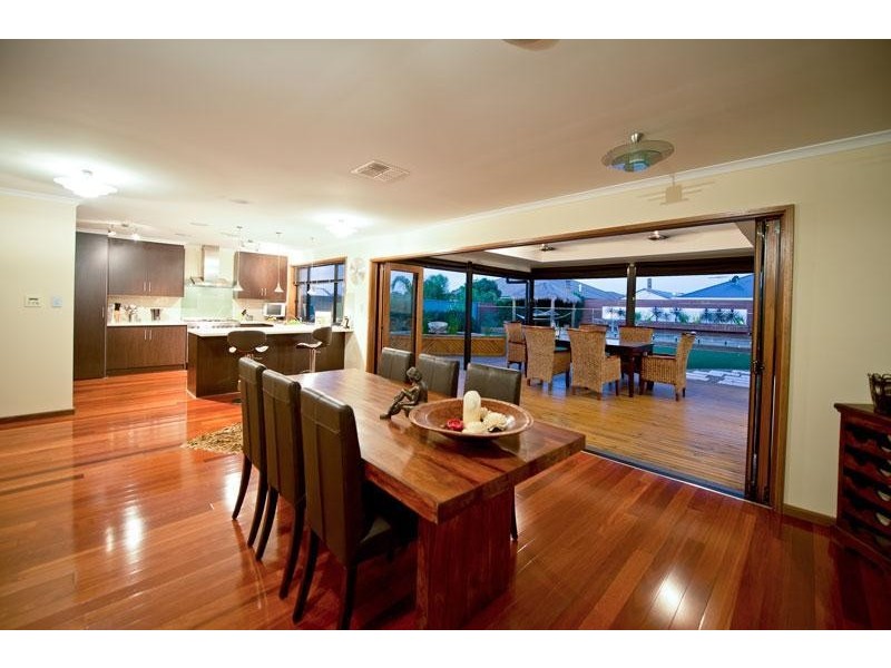 17 Hunt Road, Mclaren Flat SA 5171