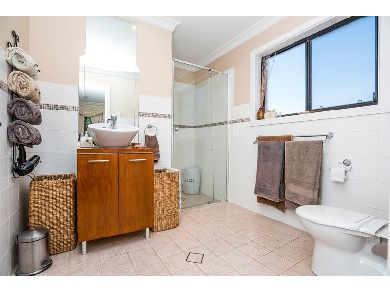 18 Kestrel Circuit, Seaford Rise SA 5169