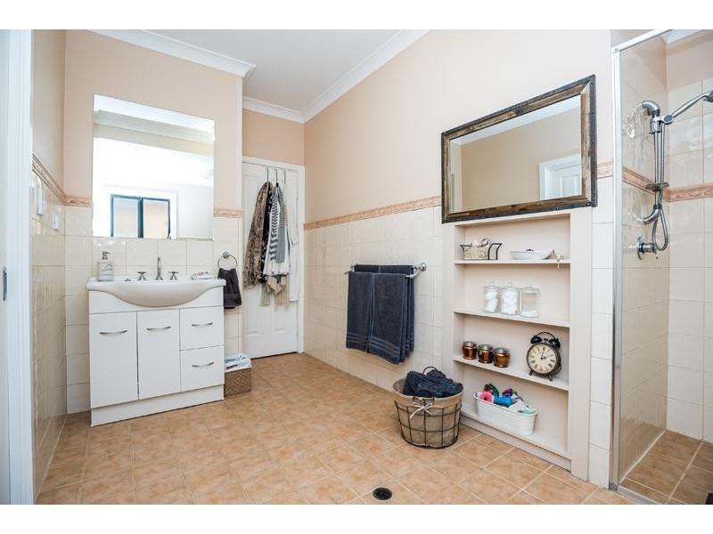 18 Kestrel Circuit, Seaford Rise SA 5169