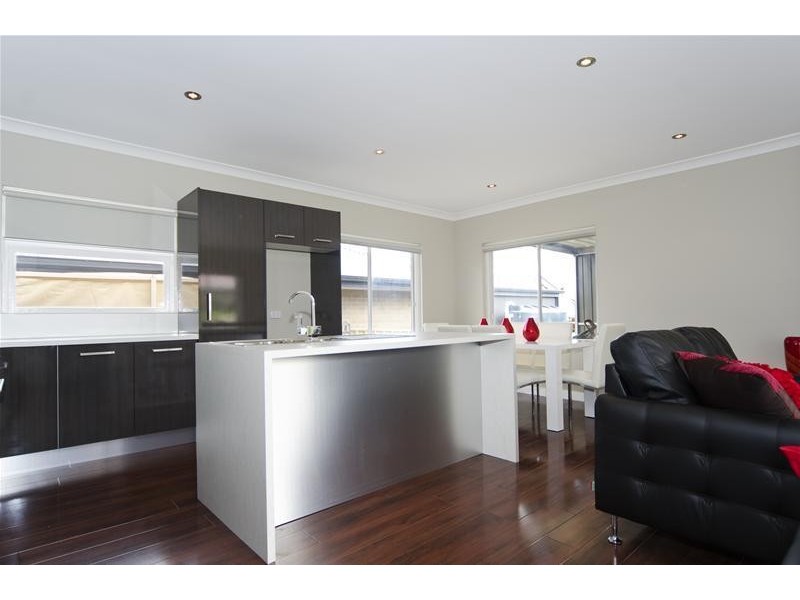 26 Sedunary Road, Morphett Vale SA 5162