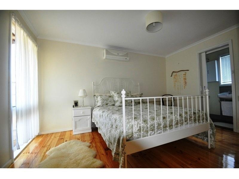 32 Diana Crescent, Morphett Vale SA 5162