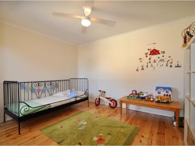 32 Diana Crescent, Morphett Vale SA 5162