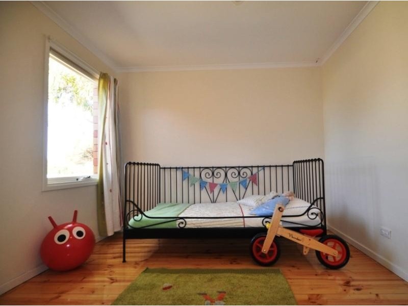 32 Diana Crescent, Morphett Vale SA 5162