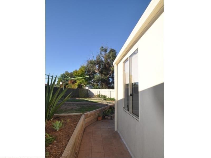 32 Diana Crescent, Morphett Vale SA 5162