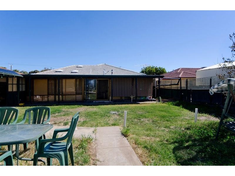 12 Corpe Avenue, Port Noarlunga SA 5167