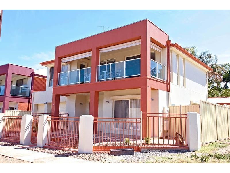 11b First Avenue, Moana SA 5169