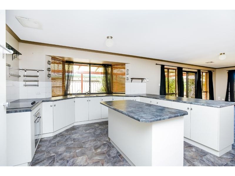 20 Brooks Circuit, Woodcroft SA 5162