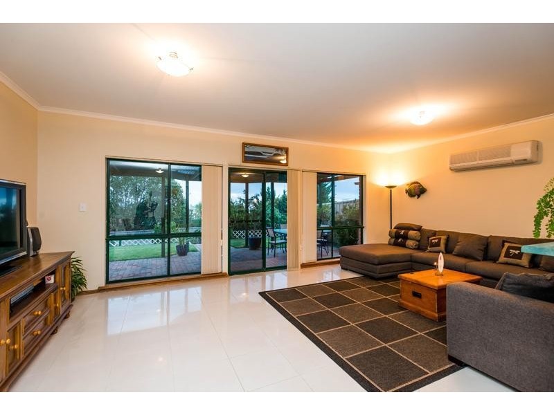 9 Harbour Drive, Seaford Rise SA 5169