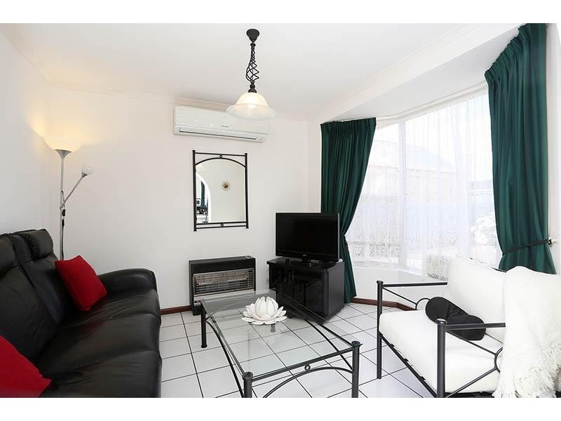 8 Flinders Avenue, Seaford SA 5169