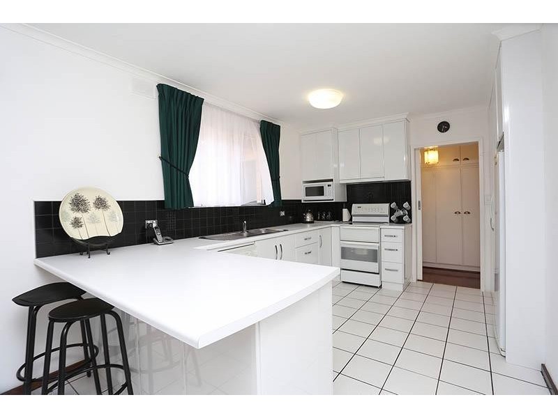 8 Flinders Avenue, Seaford SA 5169