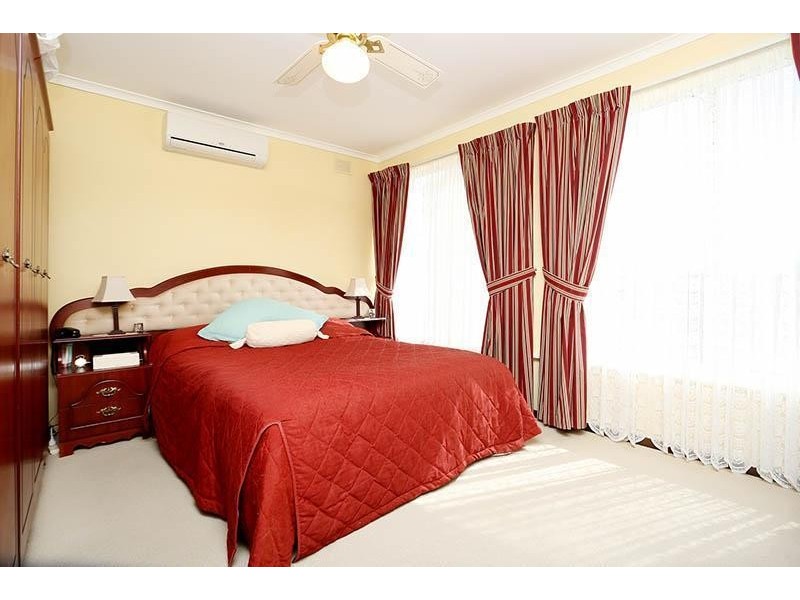 8 Flinders Avenue, Seaford SA 5169