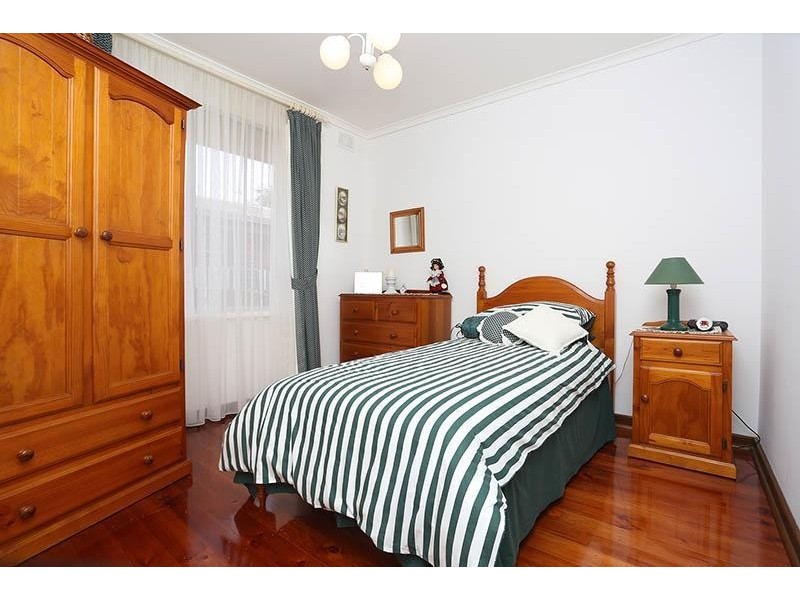 8 Flinders Avenue, Seaford SA 5169