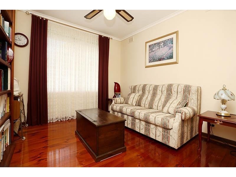 8 Flinders Avenue, Seaford SA 5169