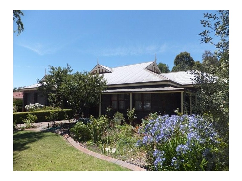 13 Waverley Drive, Willunga SA 5172