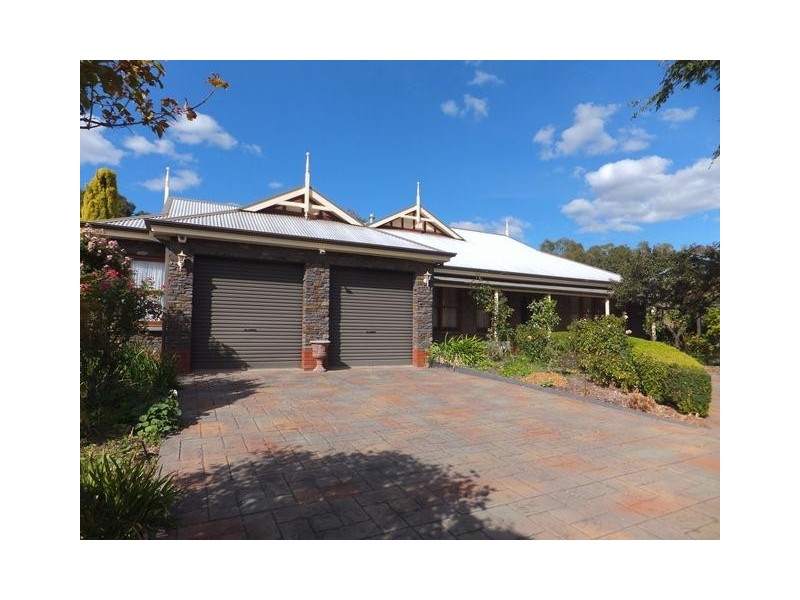 13 Waverley Drive, Willunga SA 5172