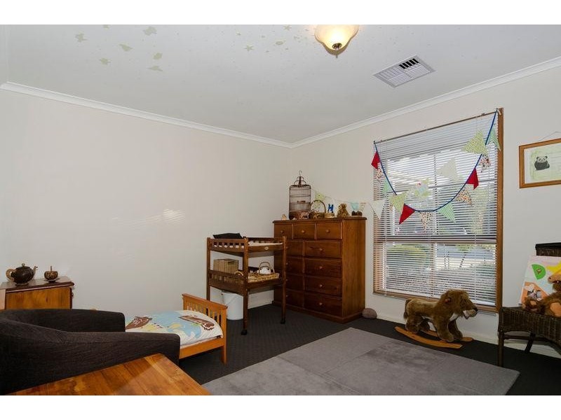 28 Lexcen Grove, Happy Valley SA 5159