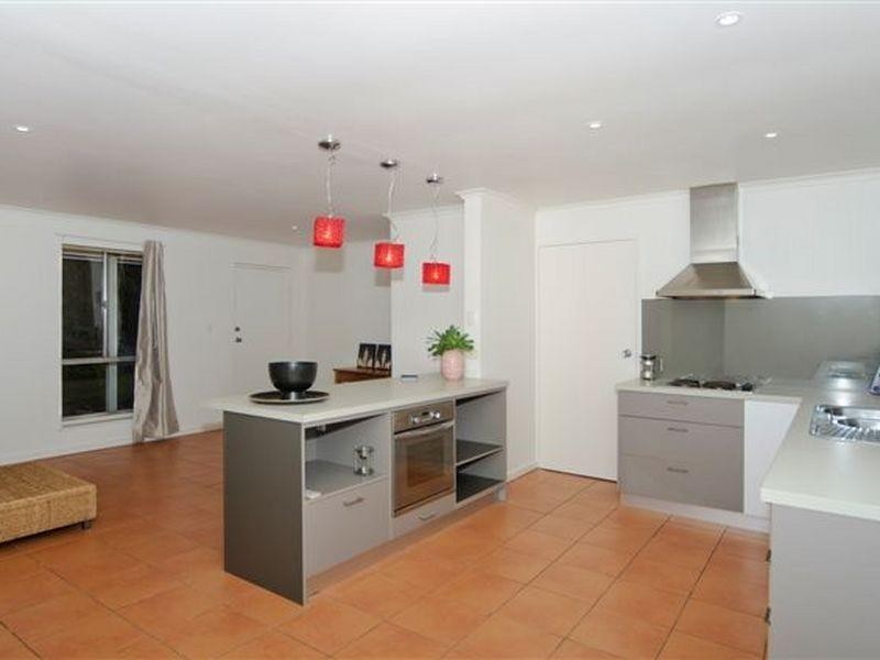 42 Caffrey Crescent, Port Willunga SA 5173