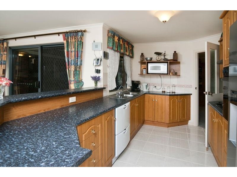 7 Hillside Court, Aberfoyle Park SA 5159