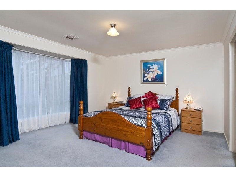 7 Hillside Court, Aberfoyle Park SA 5159