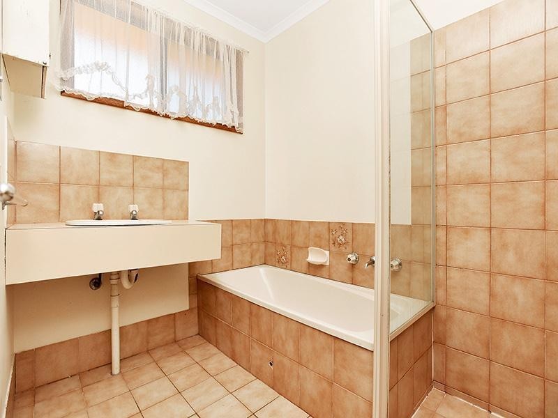 10 McMahon Road, Morphett Vale SA 5162