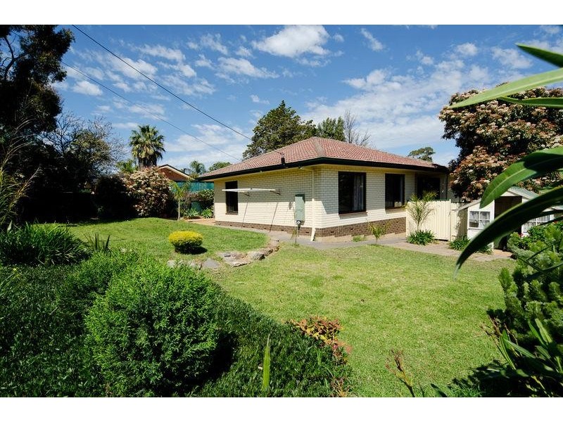 16 Clive Street, Morphett Vale SA 5162