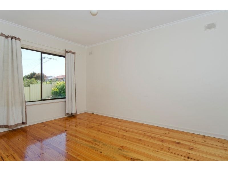 16 Clive Street, Morphett Vale SA 5162