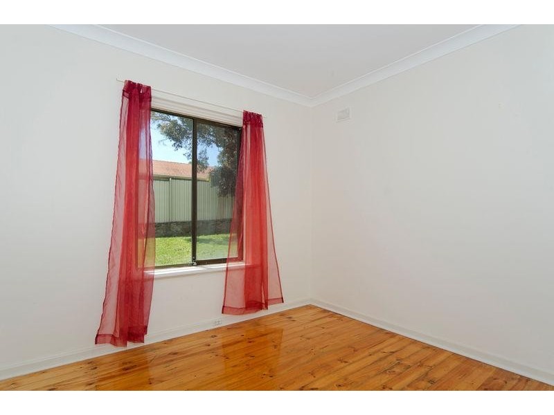 16 Clive Street, Morphett Vale SA 5162