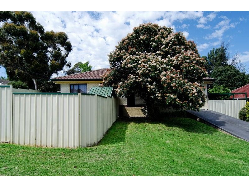 16 Clive Street, Morphett Vale SA 5162