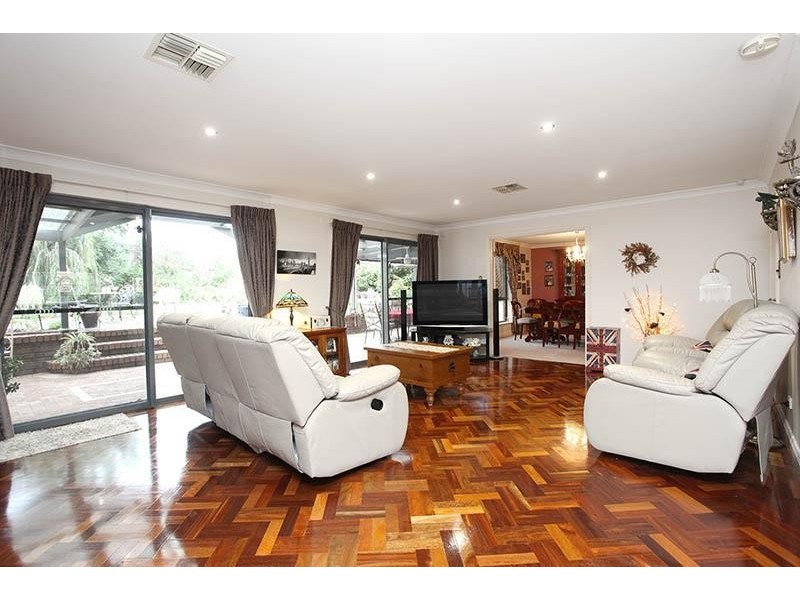 8 Paignton Close, Moana SA 5169