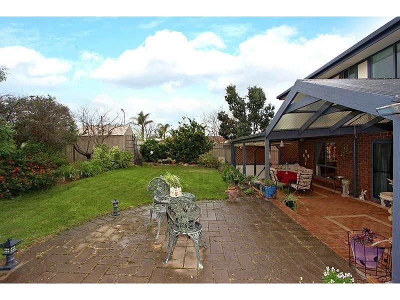 8 Paignton Close, Moana SA 5169