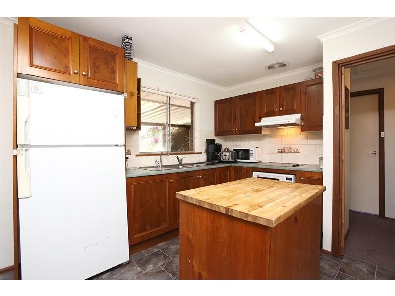 9 Stirling Crescent, Aldinga Beach SA 5173