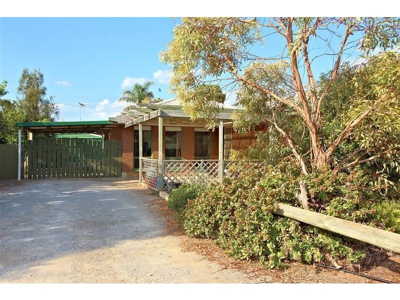 9 Stirling Crescent, Aldinga Beach SA 5173