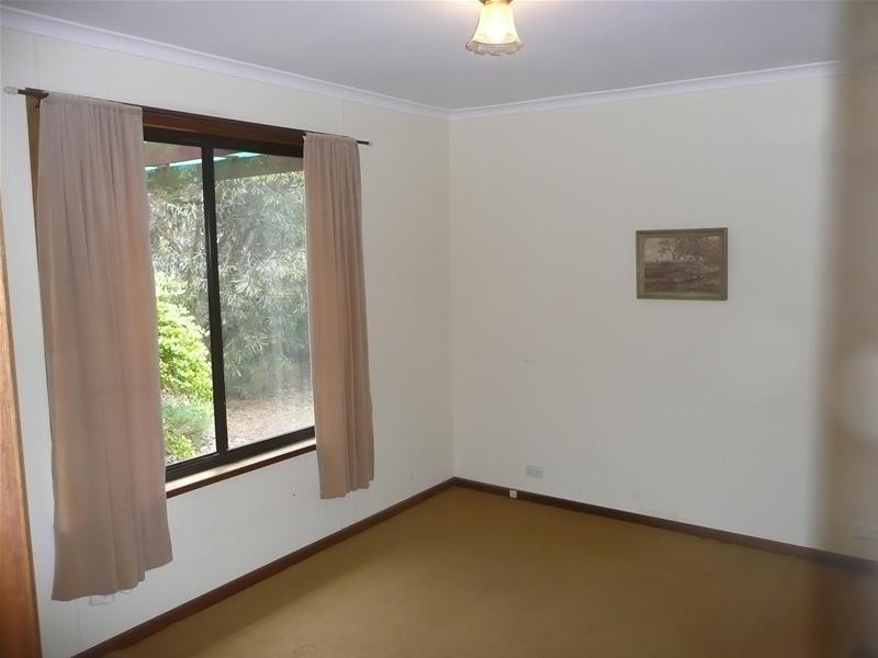 28 Whinnerah Avenue, Aldinga Beach SA 5173