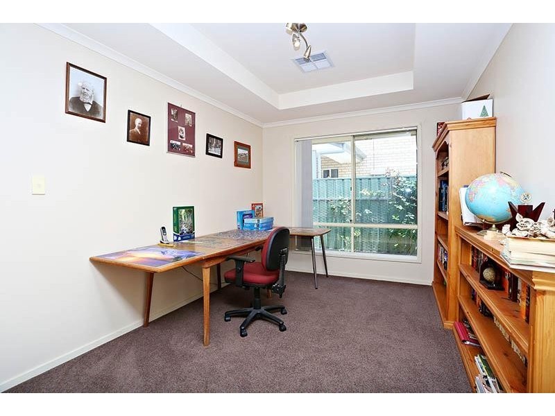 9 Helen Avenue, Aldinga Beach SA 5173