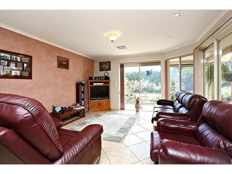 9 Helen Avenue, Aldinga Beach SA 5173