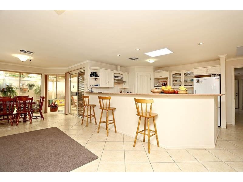 9 Helen Avenue, Aldinga Beach SA 5173