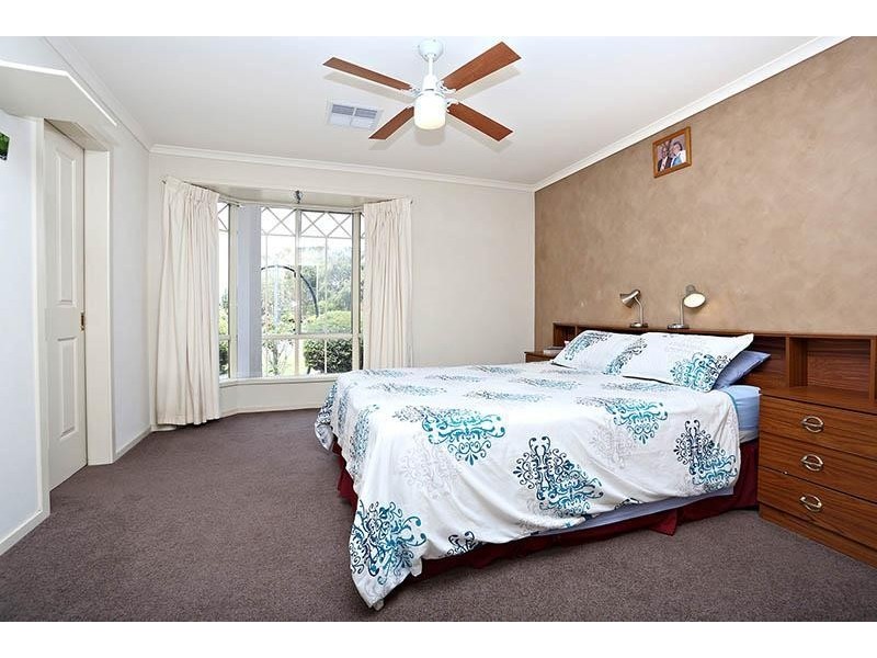 9 Helen Avenue, Aldinga Beach SA 5173