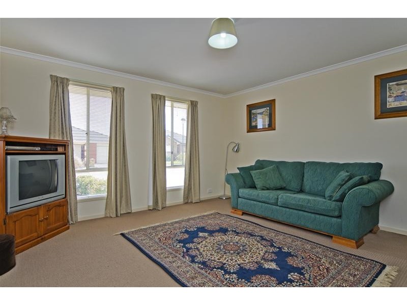 16 Stern Road, Seaford Meadows SA 5169