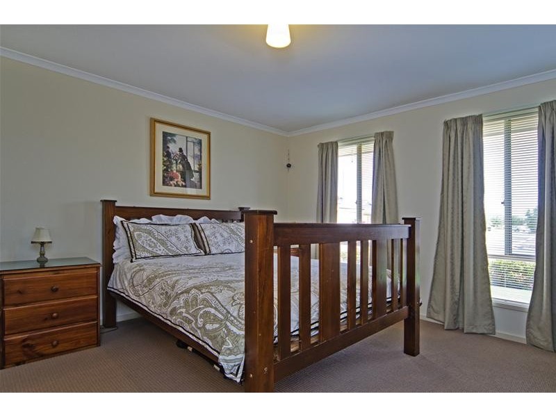 16 Stern Road, Seaford Meadows SA 5169