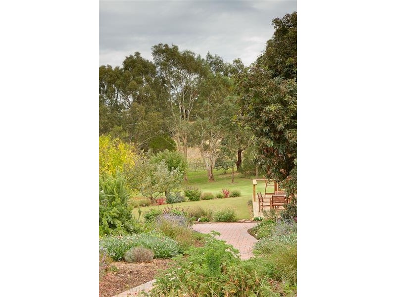 12 Beltunga Close, Blewitt Springs SA 5171