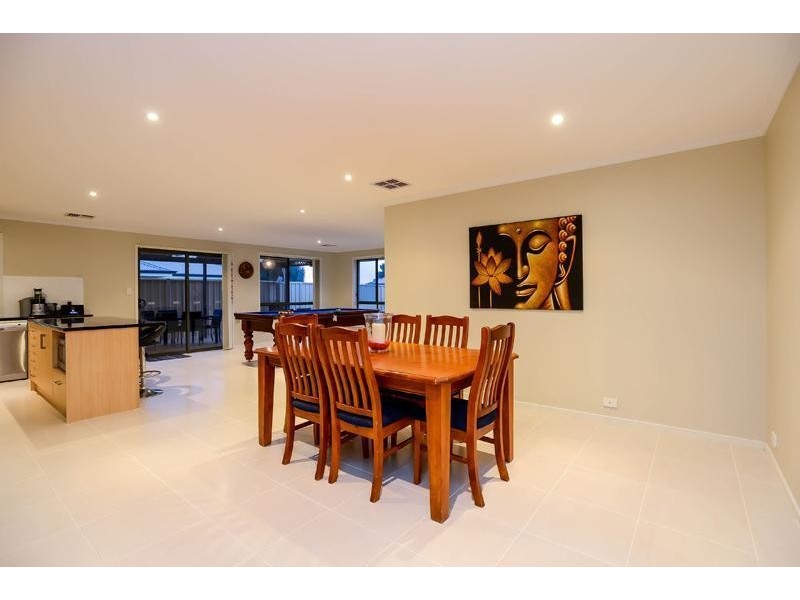 14 Telegraph Road, Seaford Meadows SA 5169